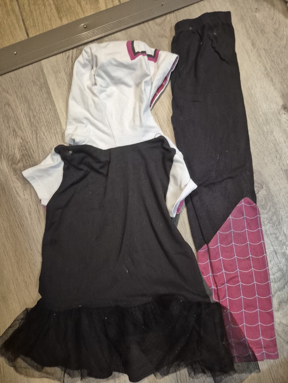Girls 2pc Spider-Gwen Hooded Tutu Outfit - Picture 5 of 5